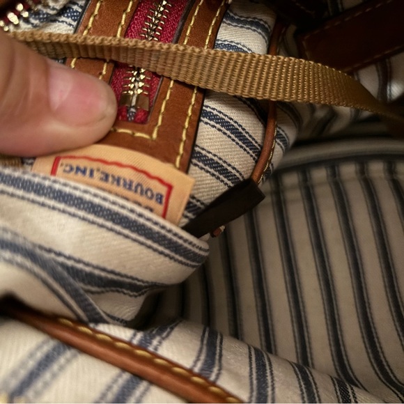 ☀️Dooney and Bourke Wayfarer Camden Nylon Double Pocket Crossbody NWOT - Picture 7 of 7